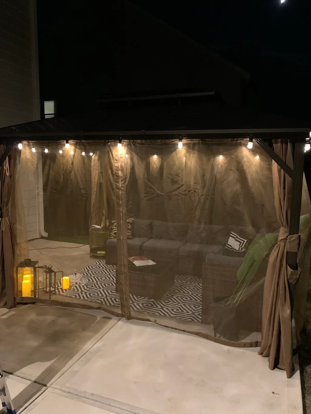 Picture Hanging, Shelving, Mirror Mounting, Outdoor Swings & Lighting Installation in North & South Carolina
